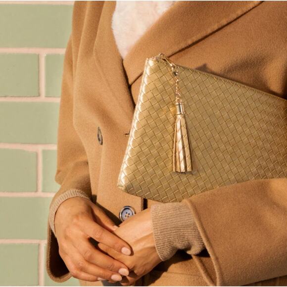 NWT! Virginia Wolf Mimi Metallic Gold Woven Clutch - Picture 7 of 11